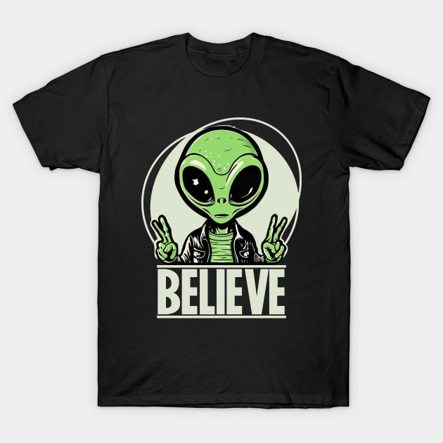 I still want to Believe, UFO Alien disclosure T-Shirt by Teessential